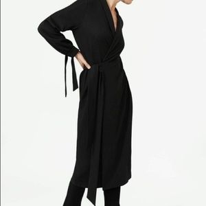 Black Wrap Collar Tie Sleeve